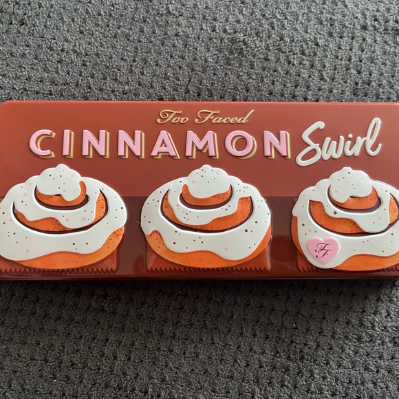 Too Faced Other - Cinnamon Swirl Palette by Too Faced limited edition